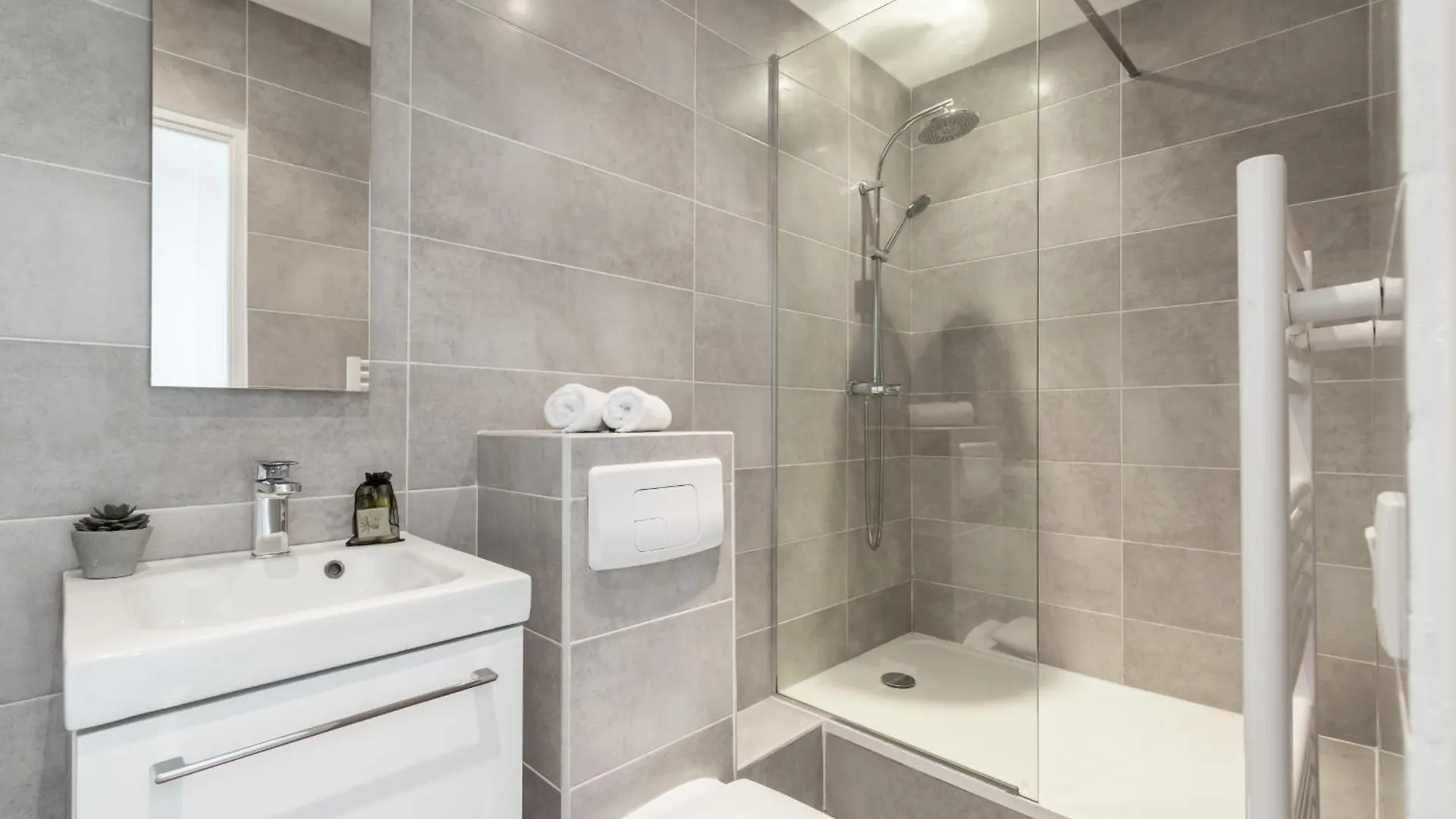 Magenta Square Central 1 Bdr With Ac Lejlighed Nice
