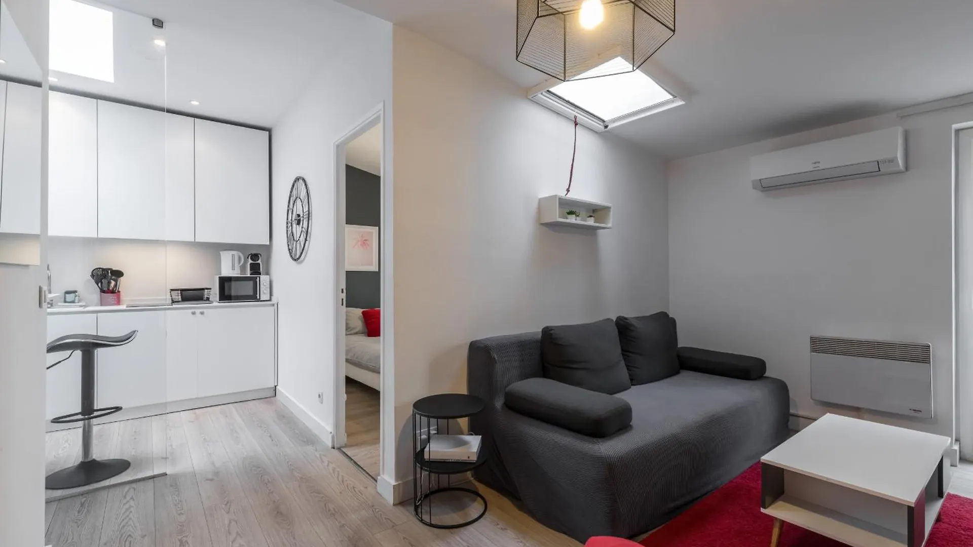 Magenta Square Central 1 Bdr With Ac Apartment Nice France