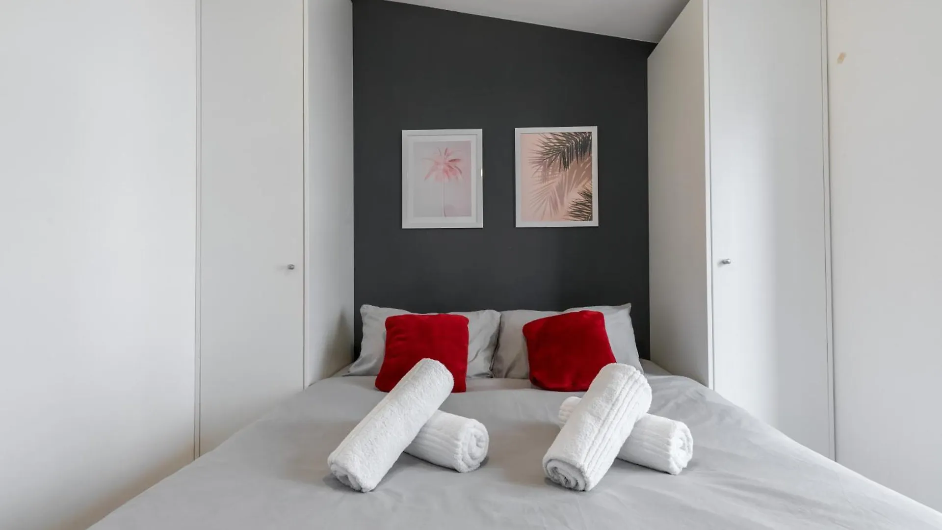 Apartment Magenta Square Central 1 Bdr With Ac Nice